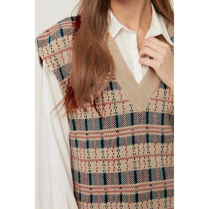Women Fashion Stylish Hijab V Neck Low Sleeve Regular Knitted Sweater