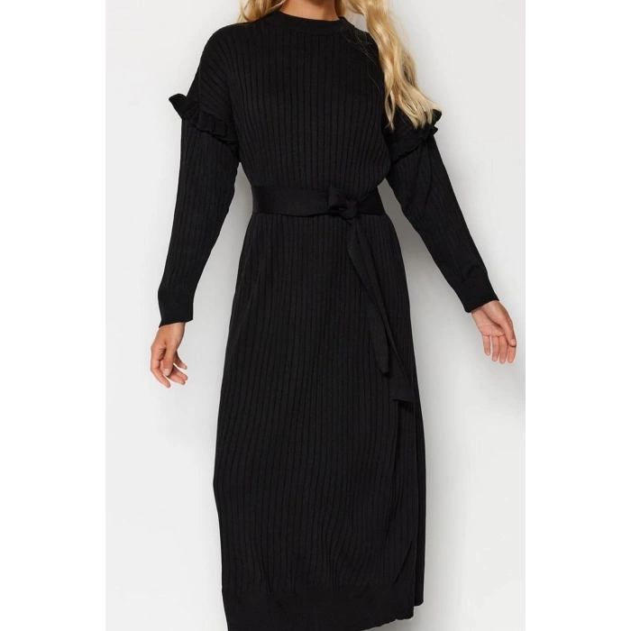 Kadın Moda Şık Tesettür Maxi Boy Dik Yaka Regular Fırfır Detaylı Ribana Örme Elbise