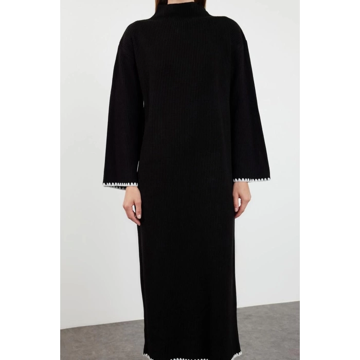 Women Fashion Stylish Hijab Maxi Length Crew Neck Relaxed Stitching Detailed Long Knit Dress