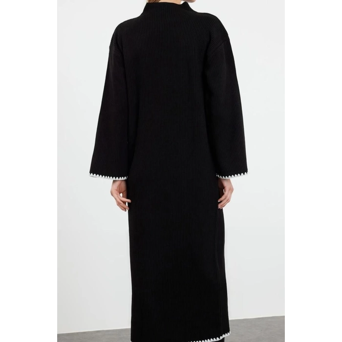 Women Fashion Stylish Hijab Maxi Length Crew Neck Relaxed Stitching Detailed Long Knit Dress