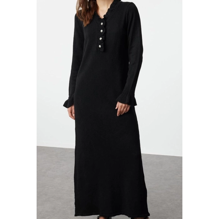 Women Fashion Stylish Hijab Maxi Length V Neck Relaxed Pearl Detailed Soft Texture Knit Dress