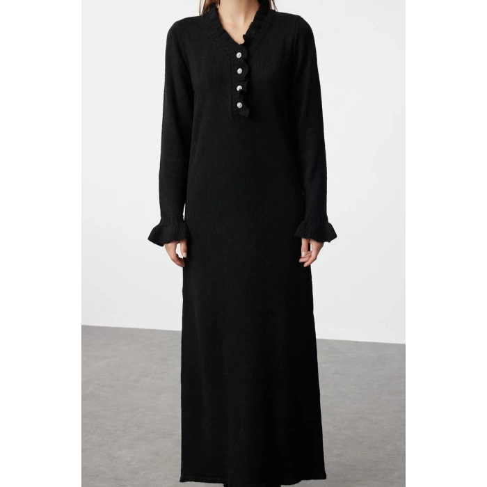 Women Fashion Stylish Hijab Maxi Length V Neck Relaxed Pearl Detailed Soft Texture Knit Dress