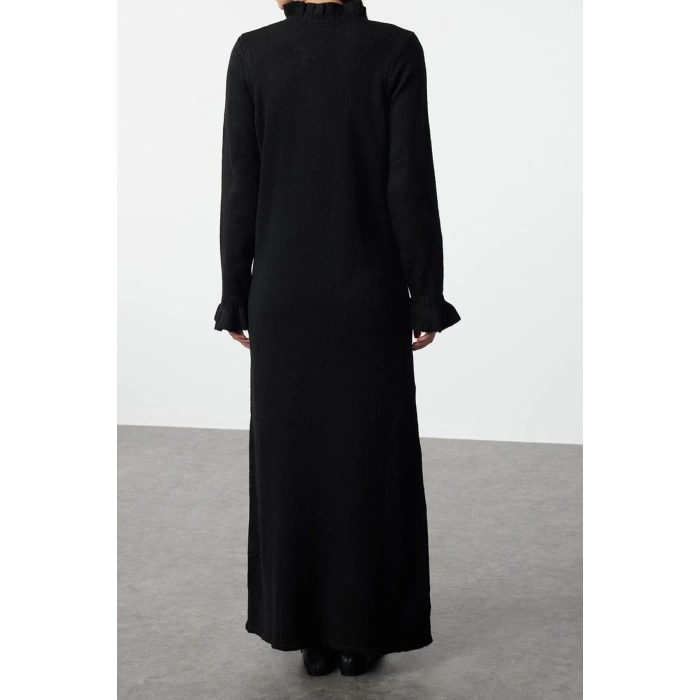 Women Fashion Stylish Hijab Maxi Length V Neck Relaxed Pearl Detailed Soft Texture Knit Dress