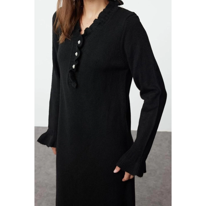 Women Fashion Stylish Hijab Maxi Length V Neck Relaxed Pearl Detailed Soft Texture Knit Dress