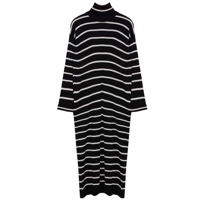 Kadın Moda Şık Tesettür Maxi Boy Yarım Balıkçı Yaka Relaxed Çizgili İnce Triko Elbise