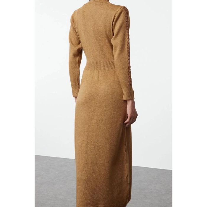 Women Fashion Stylish Hijab Maxi Length Stand Collar Fitted Lace Detail Soft Texture Knit Dress