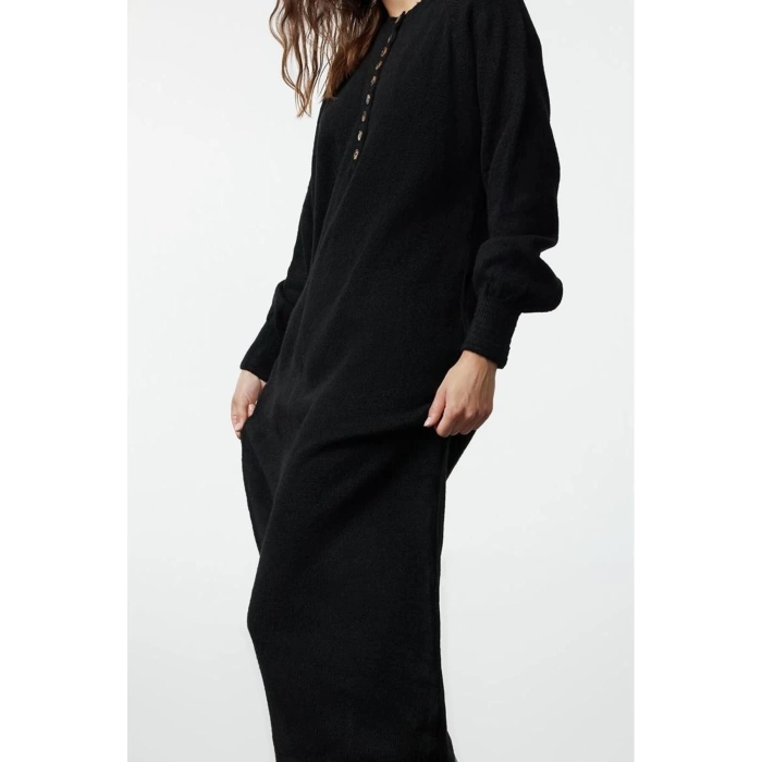 Women Fashion Stylish Hijab Maxi Length Crew Neck Relaxed Balloon Sleeve Soft Texture Knit Dress