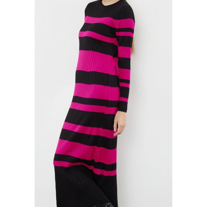 Women Fashion Stylish Hijab Maxi Length Crew Neck Fitted Fuchsia Color Block Ribbed Knit Sweater Dress