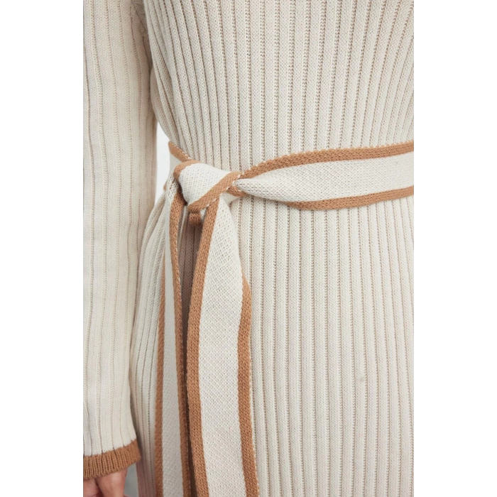 Women Fashion Stylish Hijab Maxi Length Stand Collar Fitted Belted Mink Piping Knit Dress