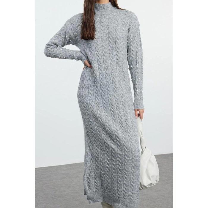 Women Fashion Stylish Hijab Maxi Length Crew Neck Regular Hair Knitted Pearl Accessory Knitwear Dress