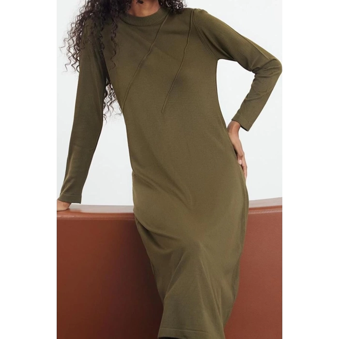 Women Fashion Stylish Hijab Maxi Length Crew Neck Fitted Ribbed Detailed Knit Dress