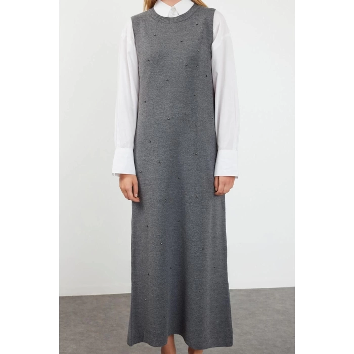 Women Fashion Stylish Hijab Long Crew Neck Regular Pearl Knitted Dress