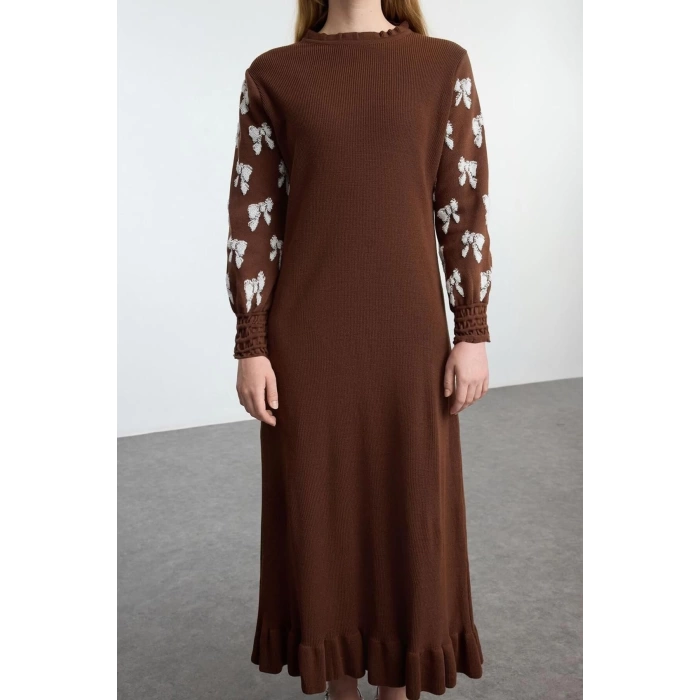 Women Fashion Stylish Hijab Maxi Length Crew Neck Fitted Ribbon Patterned Knit Dress