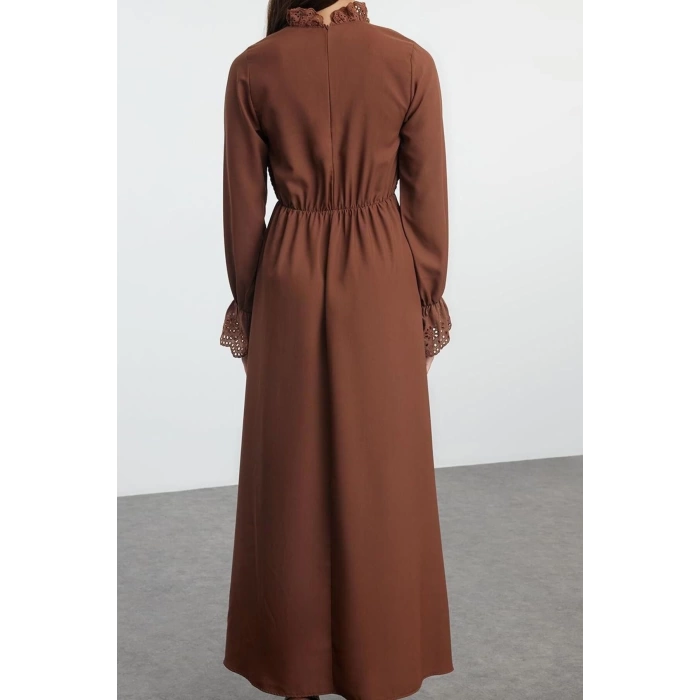 Kadın Moda Şık Tesettür Uzun Dik Yaka Regular Gipeli Dokuma Elbise