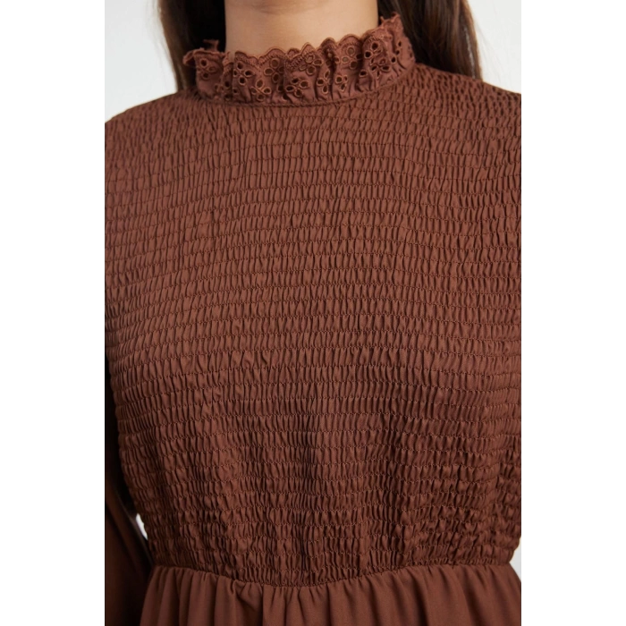Kadın Moda Şık Tesettür Uzun Dik Yaka Regular Gipeli Dokuma Elbise