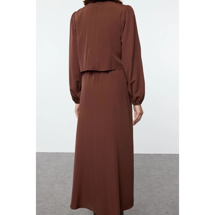 Kadın Moda Şık Tesettür Uzun Bisiklet Yaka Fitted Peplum Detaylı Dokuma Elbise