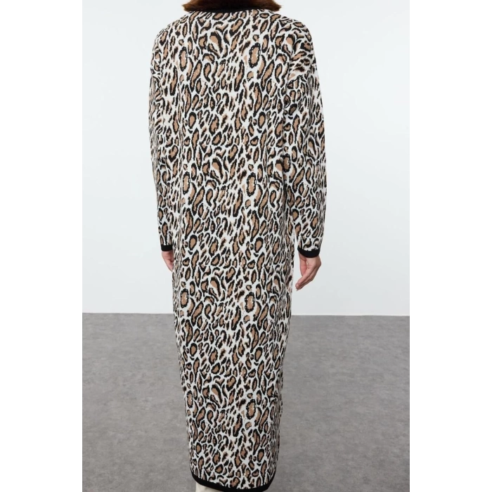 Kadın Moda Şık Tesettür Maxi Boy Dik Yaka Regular Leopar Desenli Triko Elbise