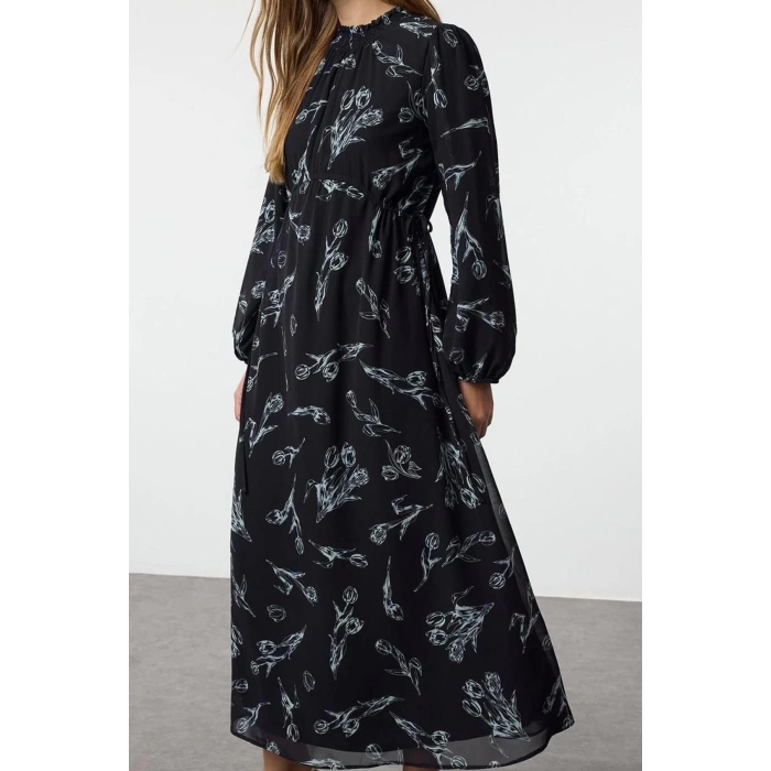 Women Fashion Stylish Hijab Maxi Length Stand Collar Regular Chiffon Floral Patterned Woven Dress