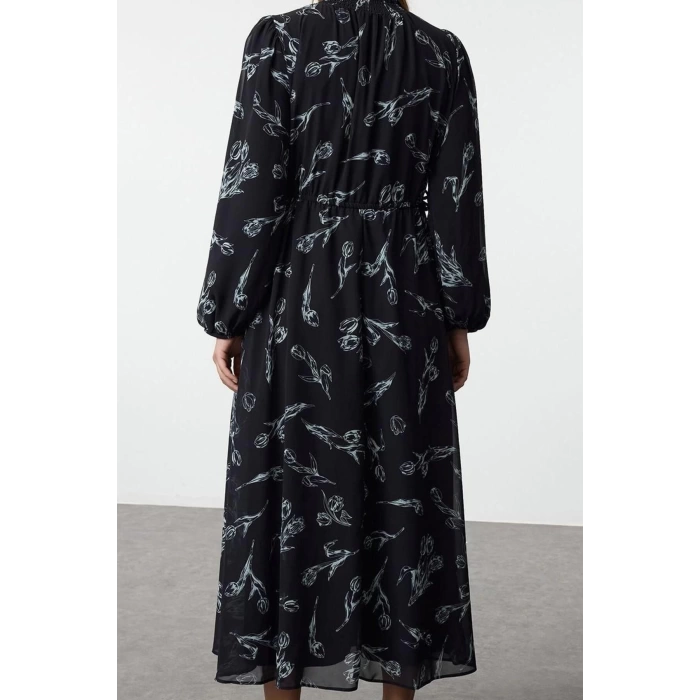 Women Fashion Stylish Hijab Maxi Length Stand Collar Regular Chiffon Floral Patterned Woven Dress