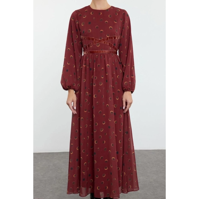 Women Fashion Stylish Hijab Maxi Length Crew Neck Regular Chiffon Stripe Detail Patterned Woven Dress