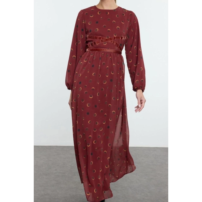 Women Fashion Stylish Hijab Maxi Length Crew Neck Regular Chiffon Stripe Detail Patterned Woven Dress