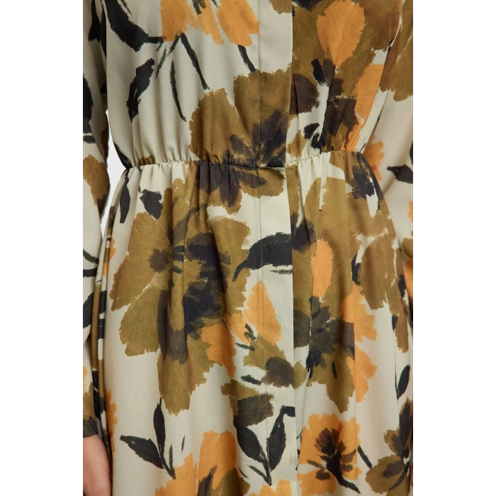 Women Fashion Stylish Hijab Maxi Length Shirt Collar Regular Floral Pattern Pleated Woven Dress