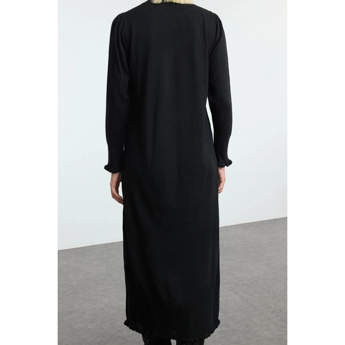 Kadın Moda Şık Tesettür Maxi Boy Dik Yaka Fitted Fırfır Detaylı Fitilli Triko Elbise