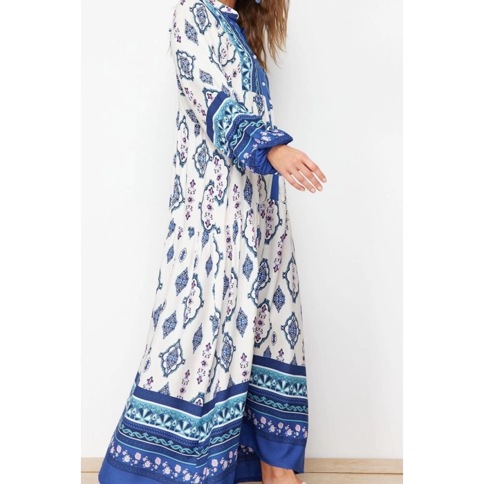 Women Fashion Stylish Hijab Maxi Length V Neck Relaxed Floral Patterned Woven Viscose Dress