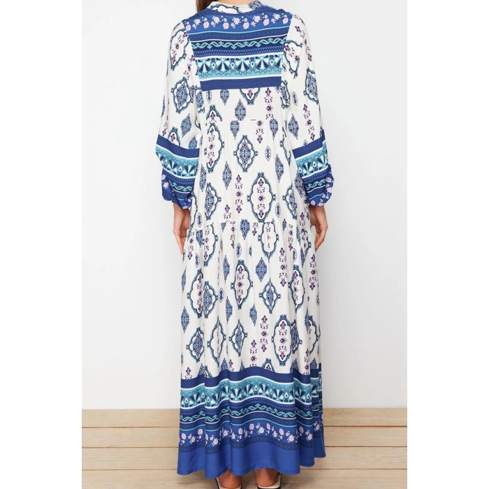 Women Fashion Stylish Hijab Maxi Length V Neck Relaxed Floral Patterned Woven Viscose Dress