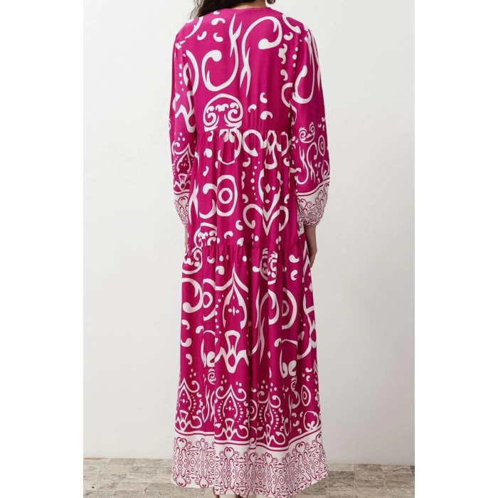 Kadın Moda Şık Tesettür Maxi Boy V Yaka Relaxed Şal Desenli Düğme Detaylı Dokuma Elbise