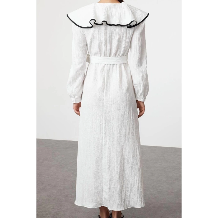 Kadın Moda Şık Tesettür Maxi Boy Bebe Yaka Regular Yaka Biye Detaylı Kuşaklı Dokuma Elbise