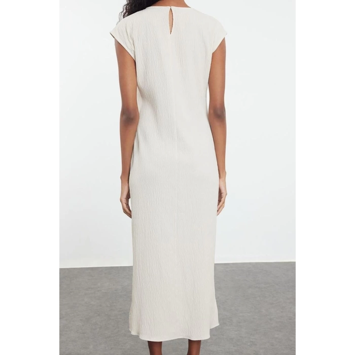 Women Fashion Stylish Hijab Maxi Length Crew Neck Regular Crepe Woven Undershirt Lining Dress