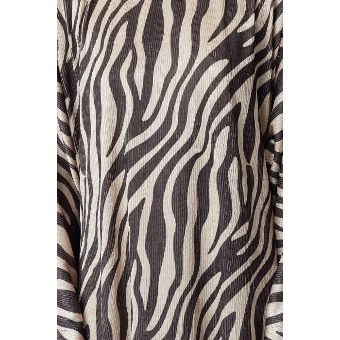 Women Fashion Stylish Hijab Maxi Length Crew Neck Regular Crinkle Knitted Animal Zebra Patterned Dress
