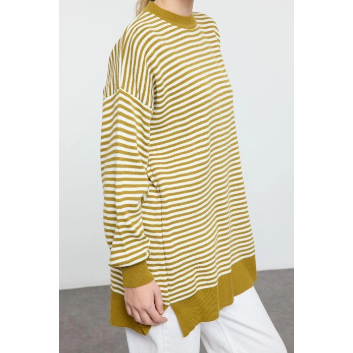 Women Fashion Stylish Hijab Crew Neck Balloon Sleeve Long Stone Striped Knitwear Sweater