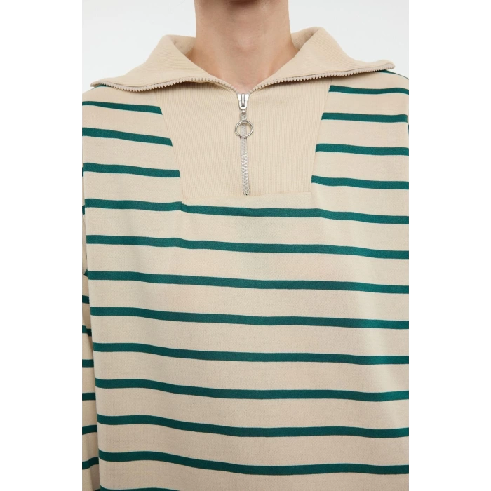 Women Fashion Stylish Hijab Maxi Length Turn-down Collar Relaxed Striped Zipper Detail Long Knitted Dress