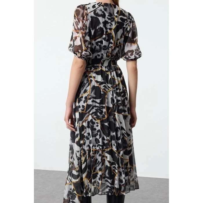Women Fashion Stylish Midi Length Double Breasted Regular Animal Patterned Chiffon Woven Dress