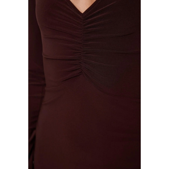 Women Fashion Stylish Midi Length Crew Neck Fitted Bodycon Cut Out Window Detail Knitted Dress