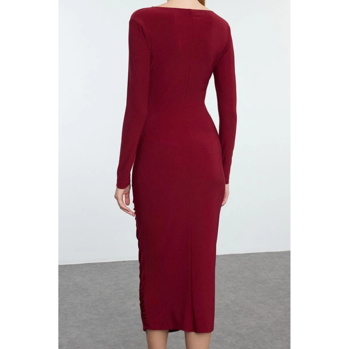 Kadın Moda Şık Midi Boy Asimetrik Yaka Fitted Vücuda Oturan Yaka Detaylı Drapeli Dokuma Elbise
