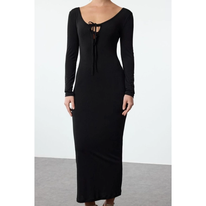Kadın Moda Şık Maxi Boy U Yaka Fitted Vücuda Oturan Göğüsten Bağlama Detaylı Örme Uzun Elbise
