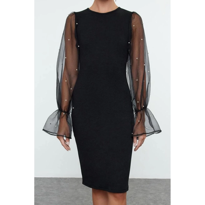 Women Fashion Stylish Midi Length Crew Neck Fitted Body-Smoothing Sleeve Detailed Woven Dress