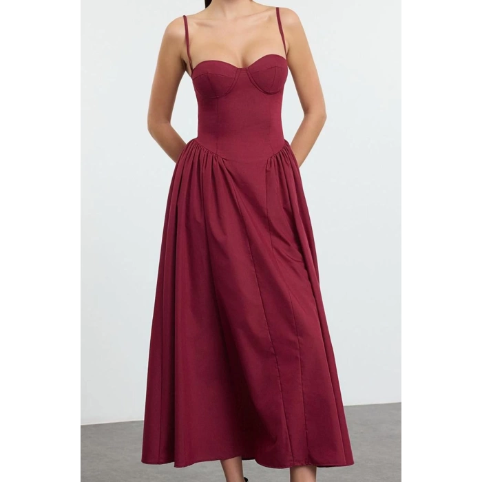 Kadın Moda Şık Midi Boy Kalp Yaka Fitted A-Kesim Poplin Dokuma Elbise