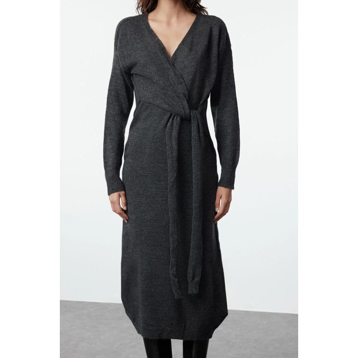 Women Fashion Stylish Midi Length Double Breasted Soft Texture Knitwear Collar Tie Dress