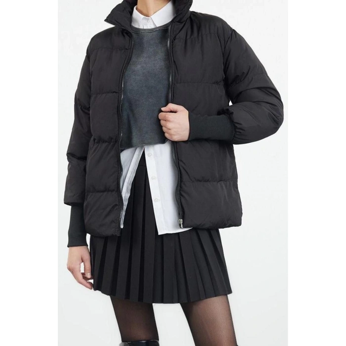 Kadın Moda Şık Regular Dik Yaka Midi Düz Astarlı Oversize Ribana Kollu Su İtici Şişme Mont