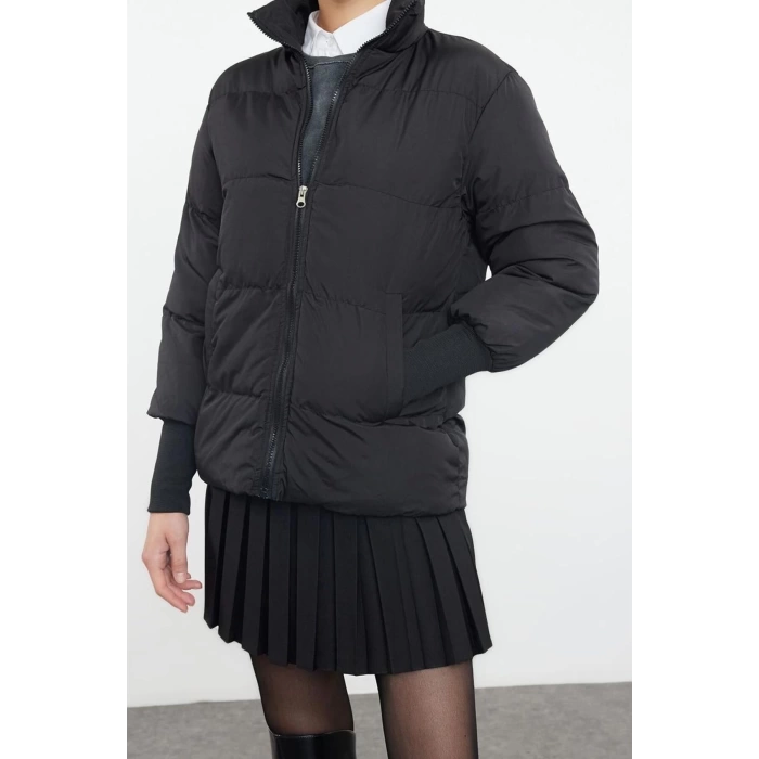 Kadın Moda Şık Regular Dik Yaka Midi Düz Astarlı Oversize Ribana Kollu Su İtici Şişme Mont