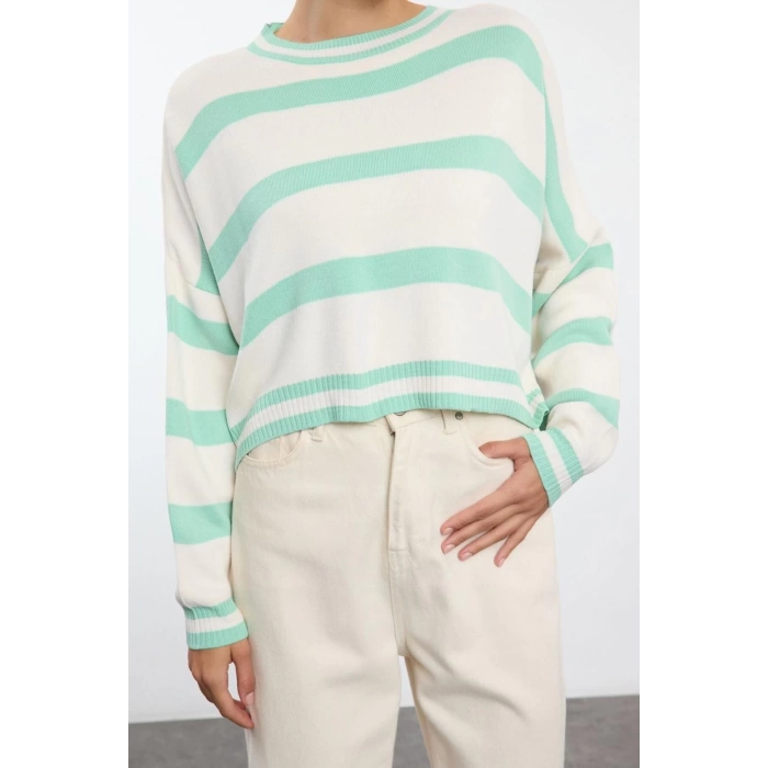 Women Fashion Stylish Crew Neck Low Sleeve Crop Striped Knitwear Sweater