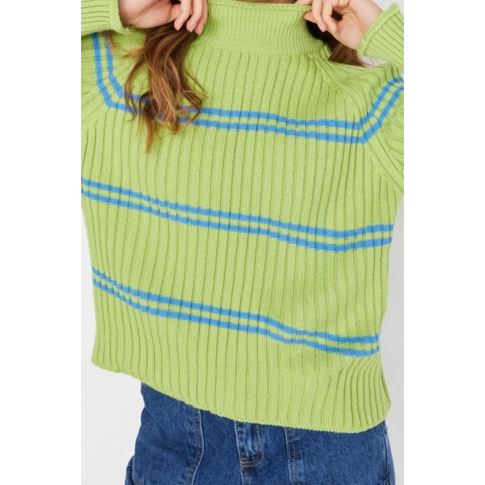 Women Fashion Stylish Stand Collar Raglan Sleeve Regular Striped Knitwear Sweater