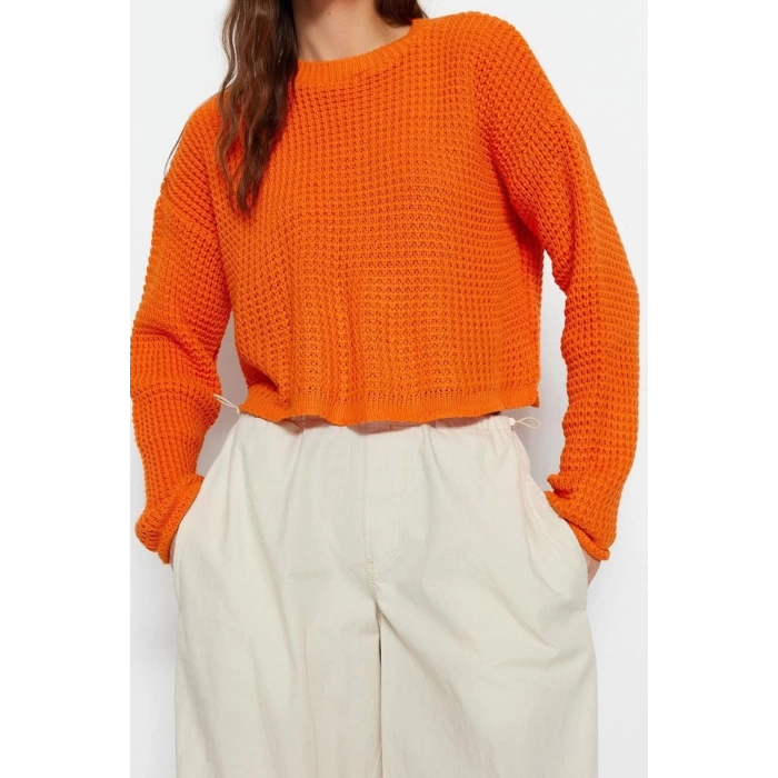 Women Fashion Stylish Crew Neck Low Sleeve Crop Wide Fit Knitwear Sweater