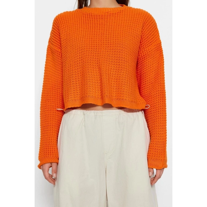 Women Fashion Stylish Crew Neck Low Sleeve Crop Wide Fit Knitwear Sweater