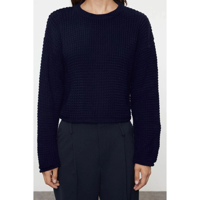 Women Fashion Stylish Crew Neck Low Sleeve Crop Wide Fit Knitwear Sweater