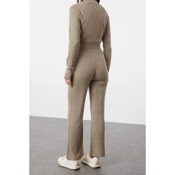 Women Fashion Stylish Regular Length Long Sleeve Crop Ribbed Finger Detailed Knitwear Top-Bottom Set